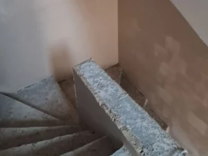 Tynkowanie klatki schodowej